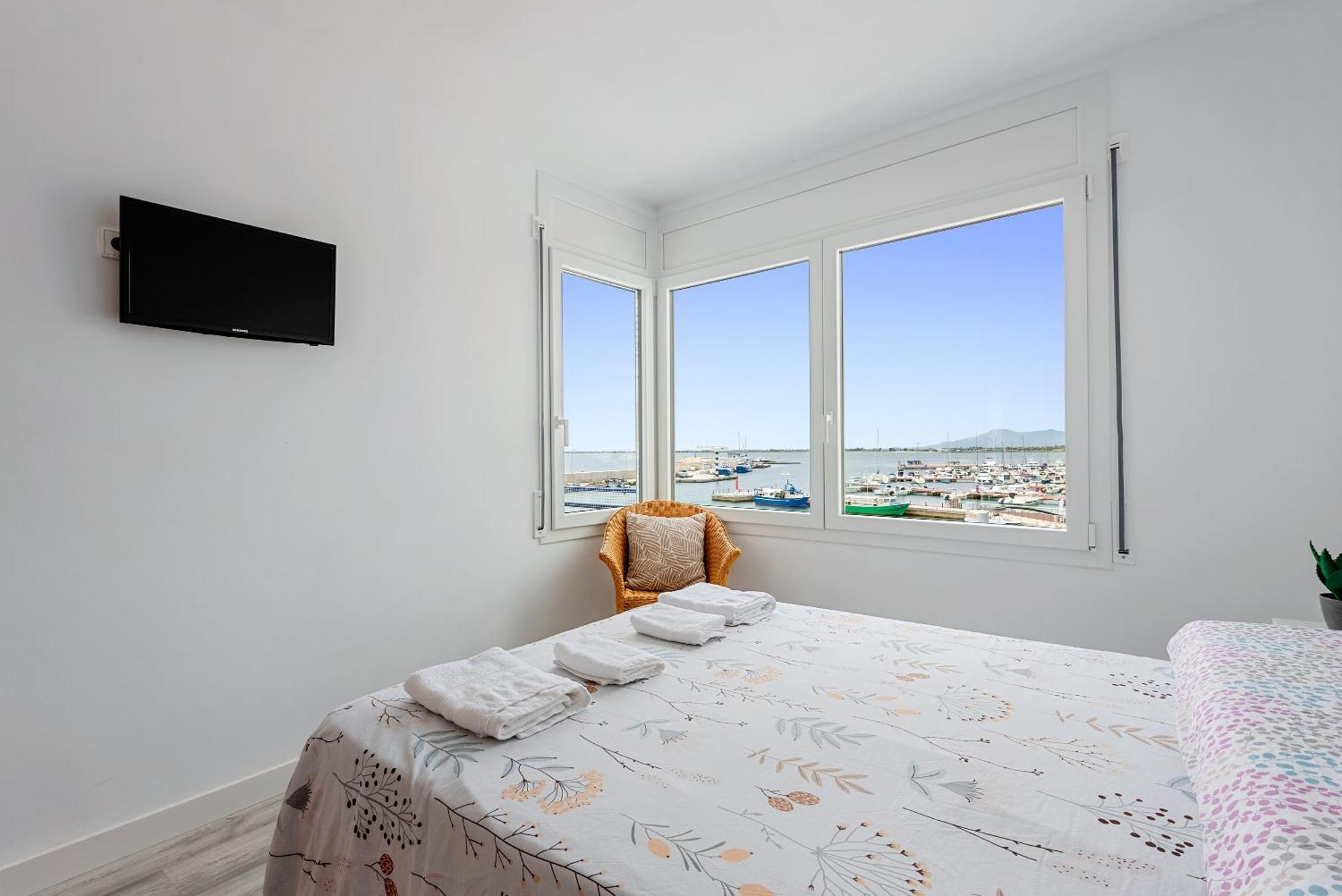 Vora Port Apartment ลัมโปยา ภายนอก รูปภาพ