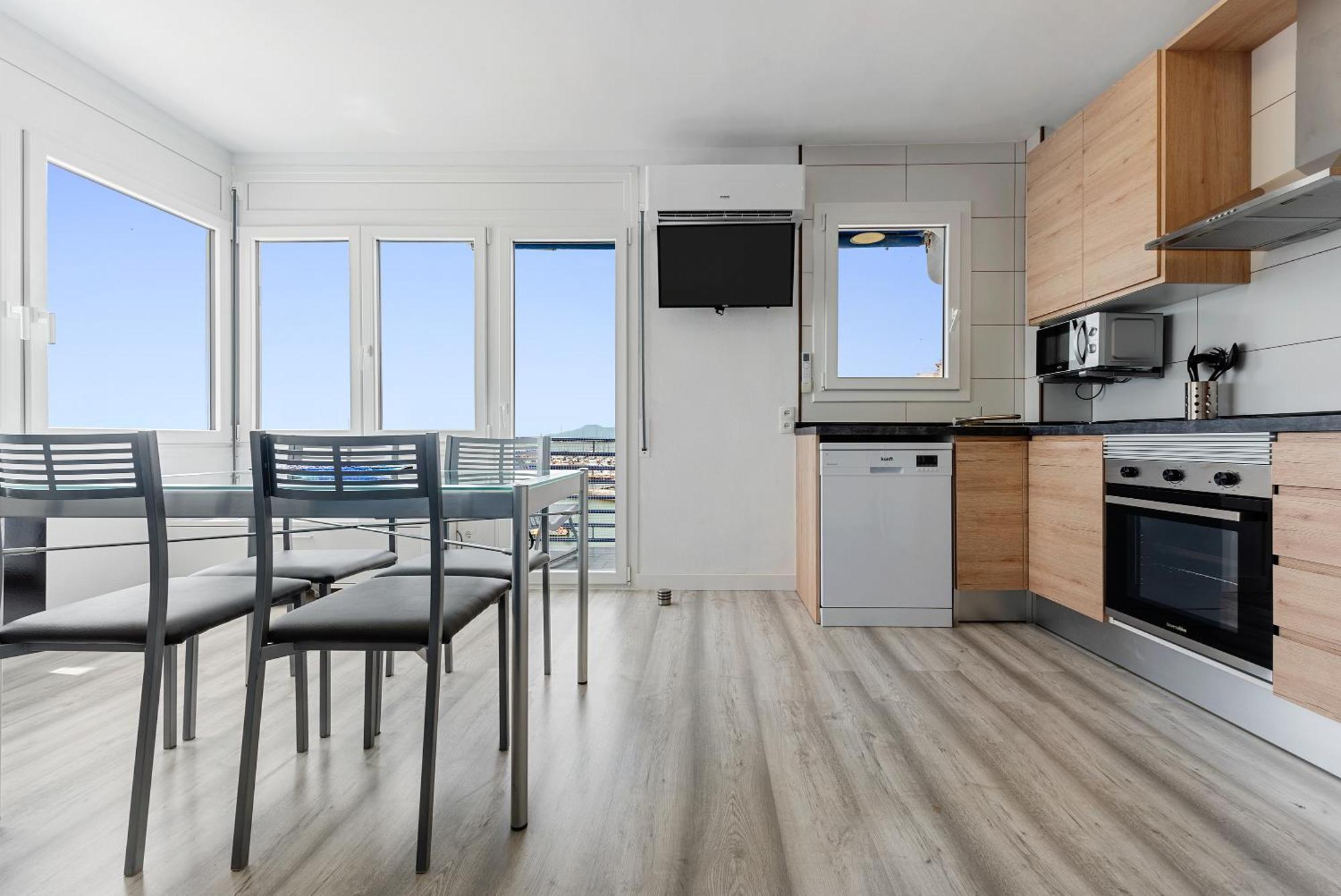 Vora Port Apartment ลัมโปยา ภายนอก รูปภาพ